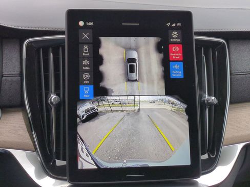 New 2026 Volvo XC90 B6 Plus w/ Protection Package AWD/4WD image 13
