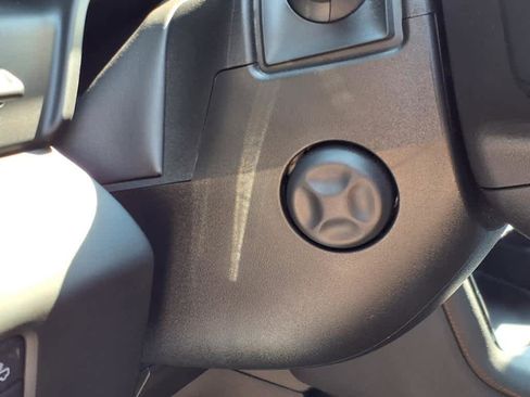 Certified 2024 GMC Sierra 1500 AT4 w/ Technology Package image 8