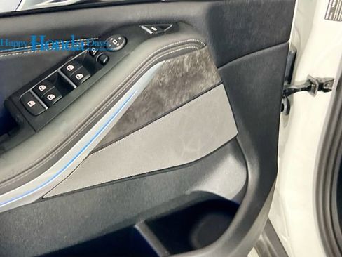 Used 2024 BMW X5 xDrive40i image 16