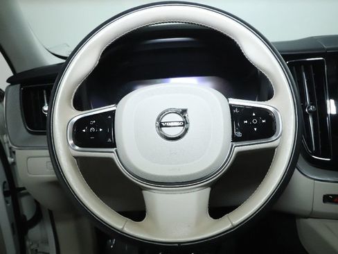Used 2024 Volvo XC60 B5 Plus AWD/4WD image 23