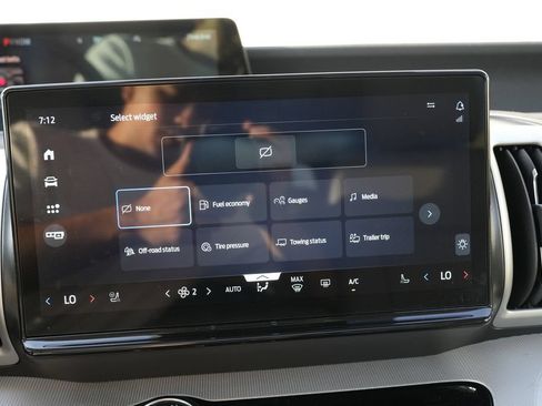 Used 2025 Ford Expedition Active RWD image 54