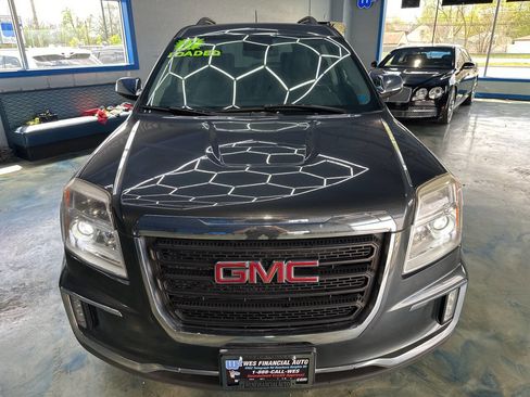Used 2017 GMC Terrain SLE image 8