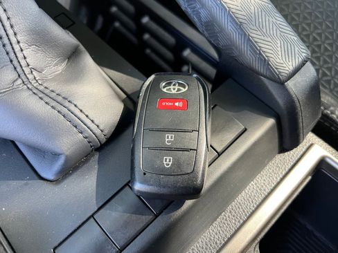 Used 2025 Toyota 4Runner SR5 image 18