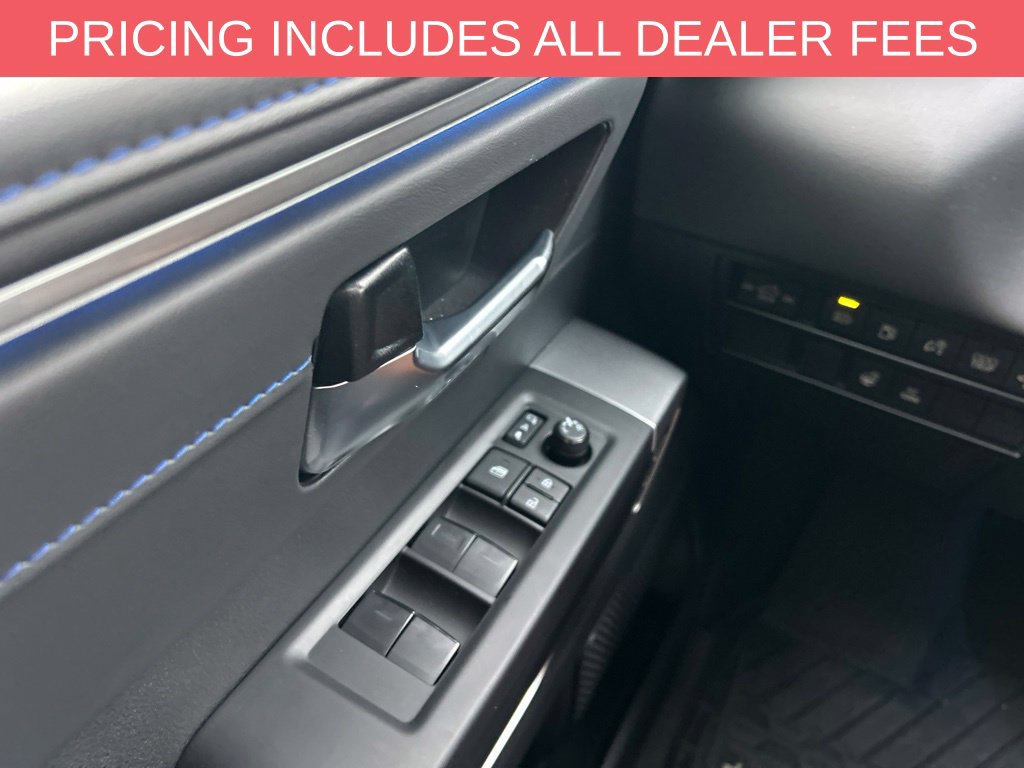 Used 2024 Toyota Tundra Platinum AWD/4WD image 13