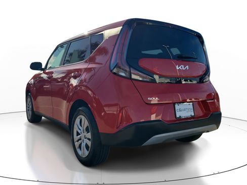 Used 2023 Kia Soul LX image 6