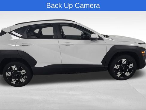 Used 2024 Hyundai Kona SEL AWD/4WD image 2
