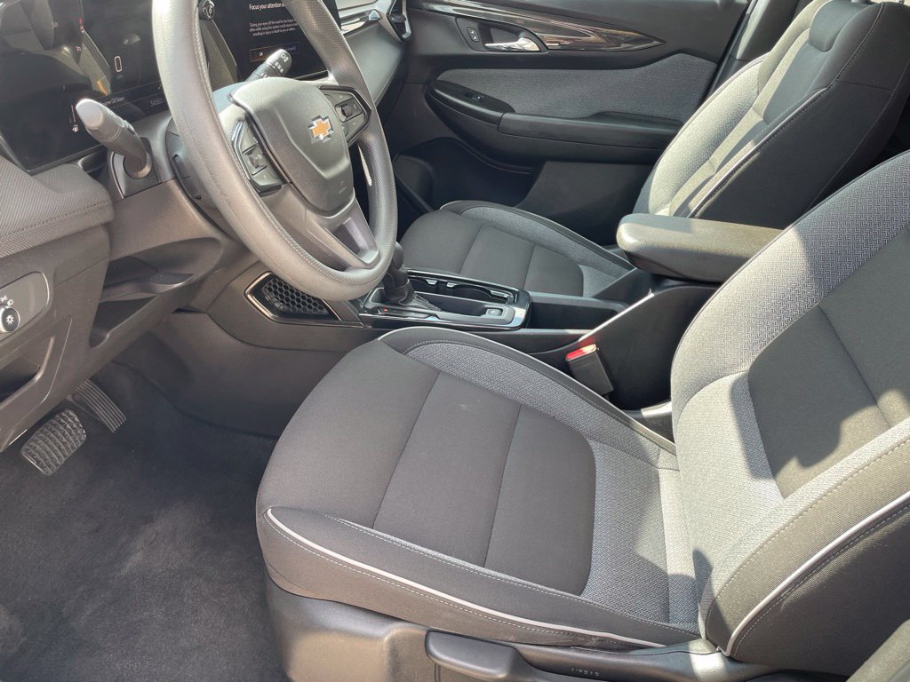 Used 2025 Chevrolet TrailBlazer LT FWD image 9