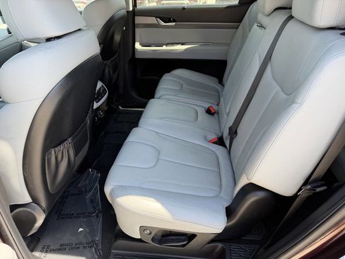 Used 2022 Hyundai Palisade SEL w/ 8P Bench Seat Package AWD/4WD image 17