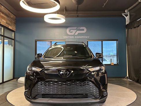 Used 2024 Toyota Corolla Cross SE image 8