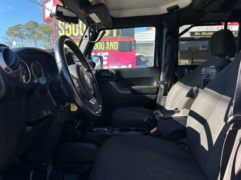 Used 2018 Jeep Wrangler Unlimited Sport S AWD/4WD image 14
