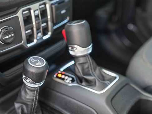 New 2026 Jeep Gladiator Sport image 20