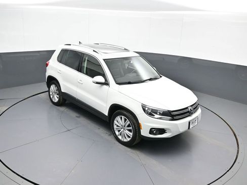 Used 2015 Volkswagen Tiguan SE image 34