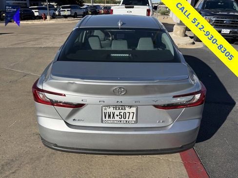 Used 2025 Toyota Camry LE image 4