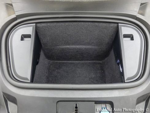 Used 2021 Porsche Taycan 4S image 35