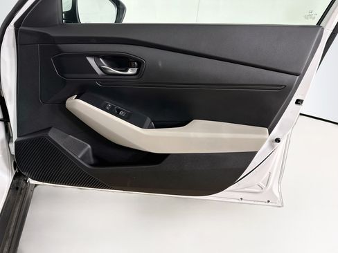 Used 2025 Honda Accord LX image 28