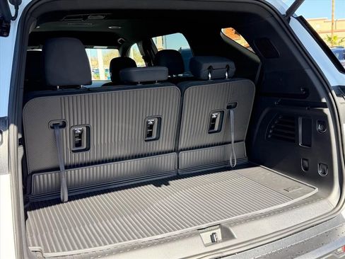 New 2026 Chevrolet Traverse LT w/ Midnight/Sport Edition image 8