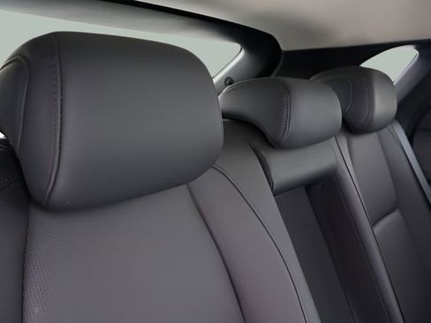 Used 2023 MAZDA CX-30 AWD 2.5 S w/ Premium Package image 17