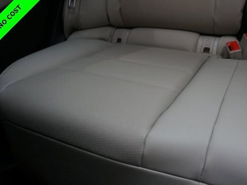 Used 2022 Nissan Rogue SV w/ SV Premium Package image 60