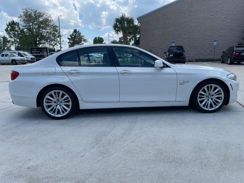 Used 2011 BMW 550i xDrive Sedan AWD/4WD image 9