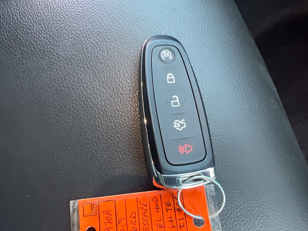 Used 2019 Ford Escape SEL AWD/4WD image 17