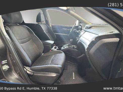 Used 2020 Nissan Rogue SV w/ Premium Package AWD/4WD image 16