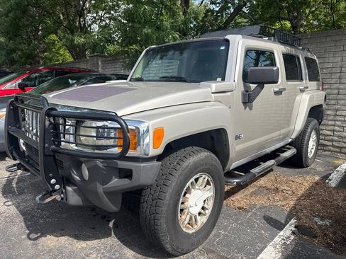 Used 2007 HUMMER H3 AWD/4WD image 1