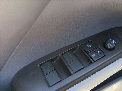 Used 2022 Toyota Camry LE FWD image 12