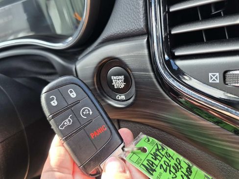 Used 2019 Jeep Grand Cherokee Altitude RWD image 18