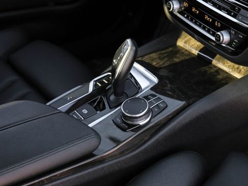 Used 2019 BMW 530i xDrive image 24