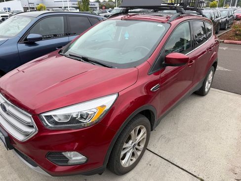 Used 2018 Ford Escape SEL AWD/4WD image 2