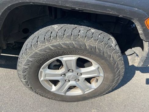 Used 2019 Jeep Wrangler Unlimited Sport S AWD/4WD image 13