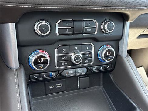 Certified 2021 GMC Yukon SLT AWD/4WD image 16