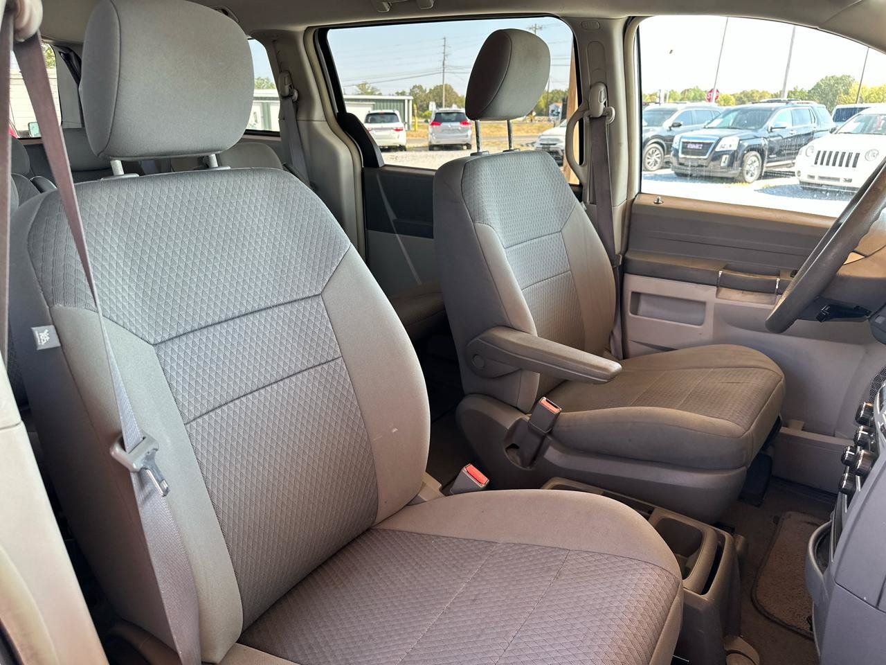 Used 2009 Chrysler Town & Country LX w/ PWR Convenience Group FWD image 41