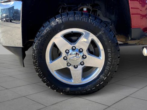 Used 2015 Chevrolet Silverado 2500 LTZ w/ LTZ Plus Package image 10