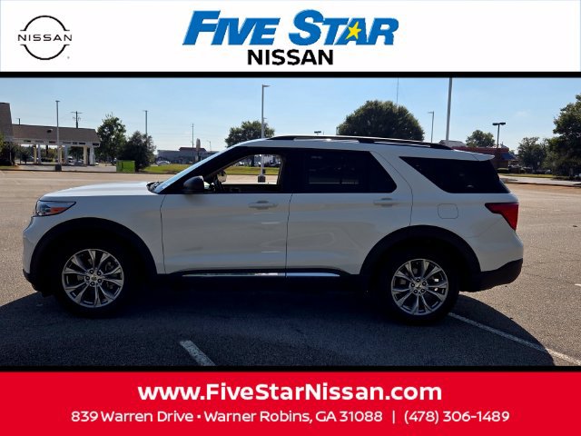 Used 2024 Ford Explorer XLT w/ Equipment Group 202A RWD image 4