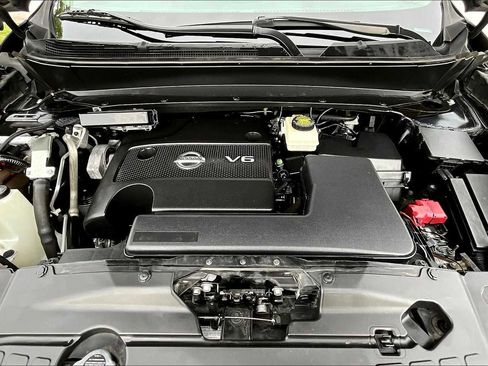 Used 2013 Nissan Pathfinder SL FWD image 32