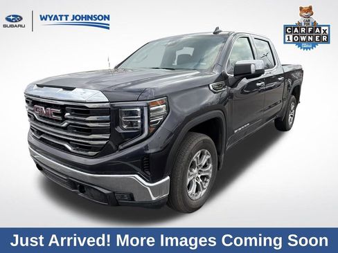 Used 2025 GMC Sierra 1500 SLT image 1