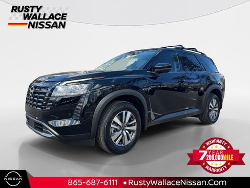 New 2026 Nissan Pathfinder SL image 1