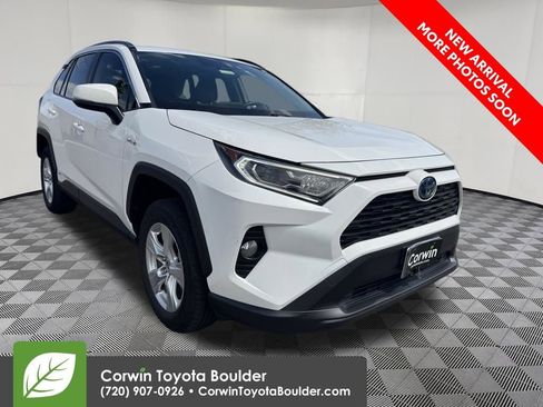 Used 2019 Toyota RAV4 XLE w/ Convenience Package AWD/4WD image 1