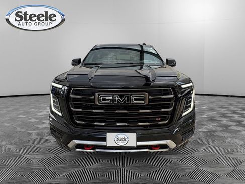 Used 2025 GMC Yukon XL AT4 Ultimate AWD/4WD image 8
