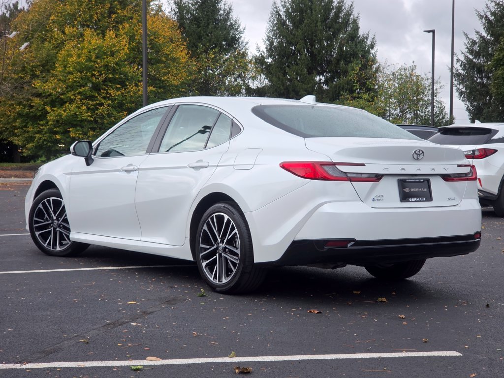 Used 2025 Toyota Camry XLE AWD/4WD image 24