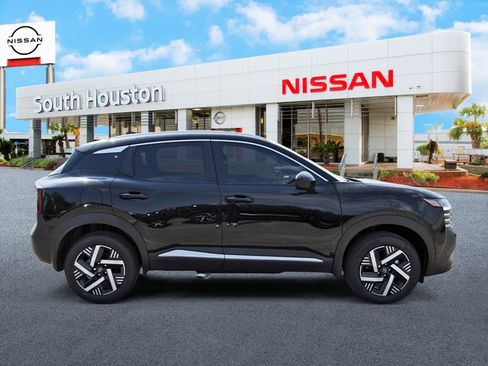 New 2026 Nissan Kicks SV image 5