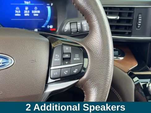 Used 2022 Ford Explorer King Ranch w/ Technology Package AWD/4WD image 11