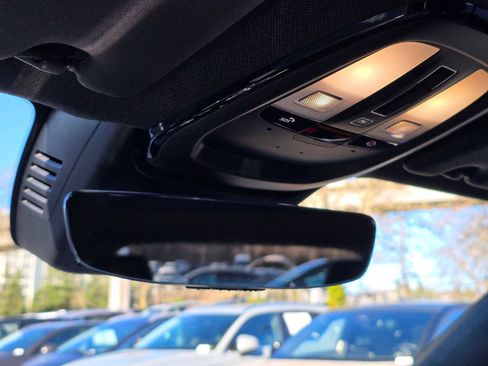 Used 2023 Volvo XC40 Recharge Ultimate image 27