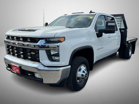 Used 2022 Chevrolet Silverado 3500 LT w/ Convenience Package image 2