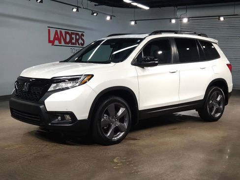 Used 2019 Honda Passport Touring image 3
