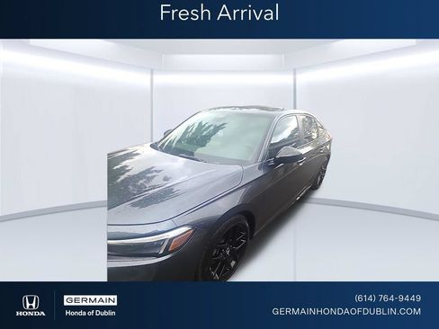 Used 2024 Honda Civic Sport image 1
