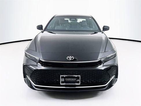 Used 2024 Toyota Crown XLE image 2