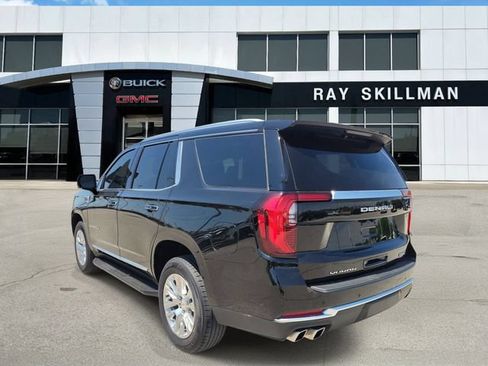 Used 2025 GMC Yukon Denali AWD/4WD image 3