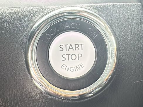 Used 2024 Nissan Armada Platinum w/ Captain's Chairs Package image 24